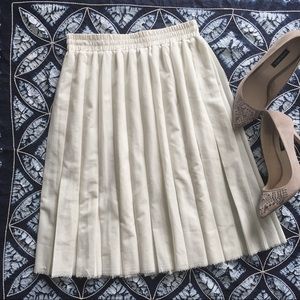 Anthropologie O Organics pleated skirt